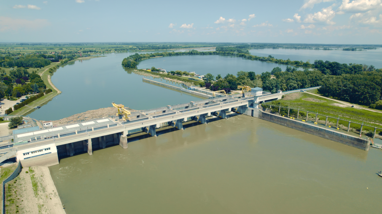 Megújulva fordultak rá a jubileumi évre a Tisza-tó lelkénél – Felújították az 50 éves Kiskörei Vízlépcsőt