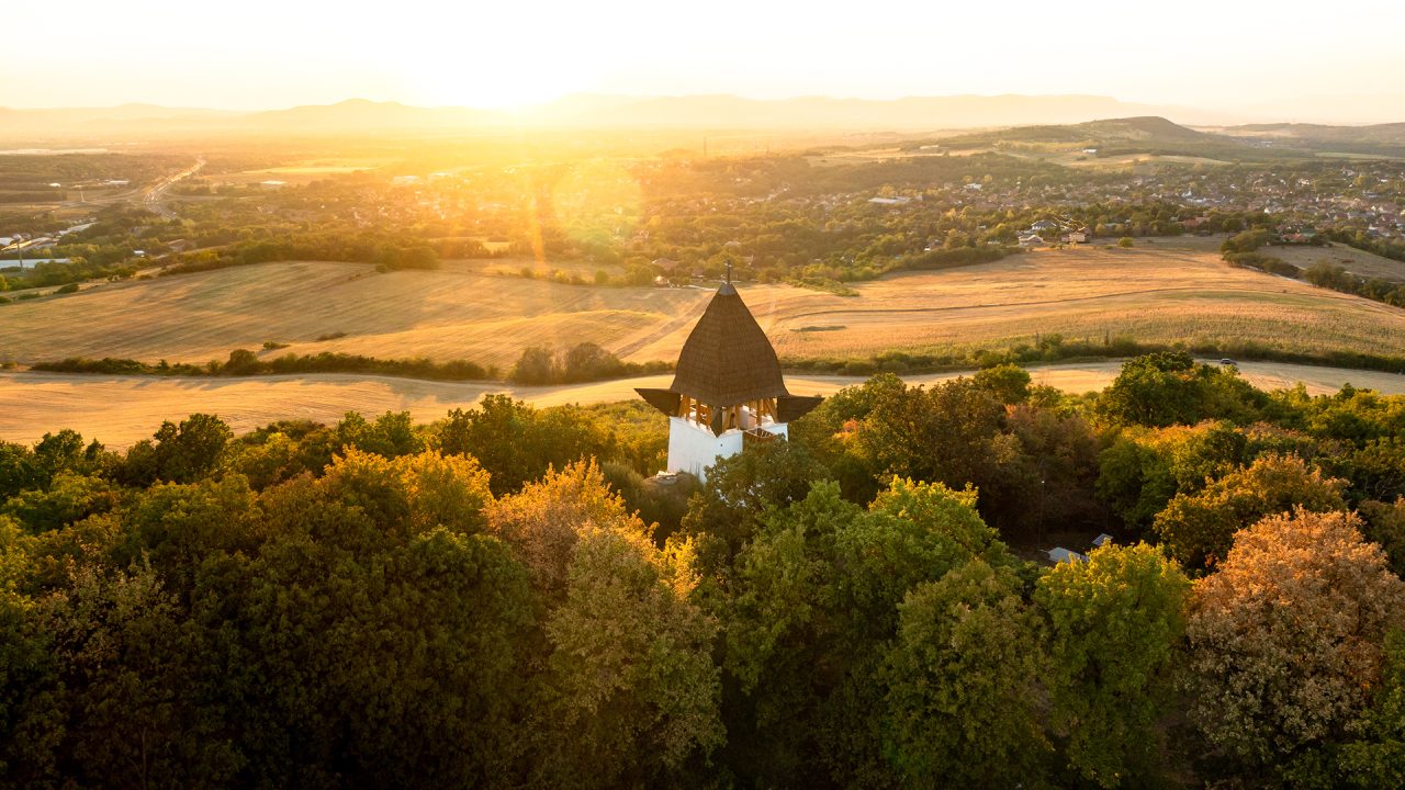 Renewed rest areas and an even more modern information system in the mountains around Budapest and in the Gödöllő hills