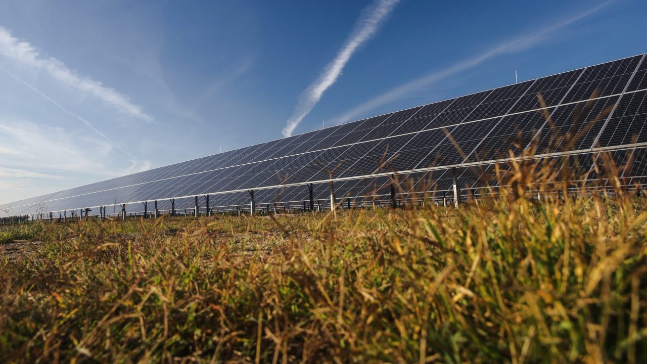 Új naperőmű biztosít tiszta energiát Debrecen lakosságának