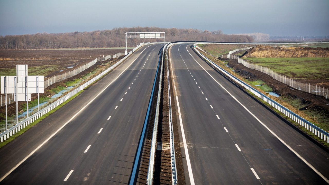 On wide roads in Hajdúság