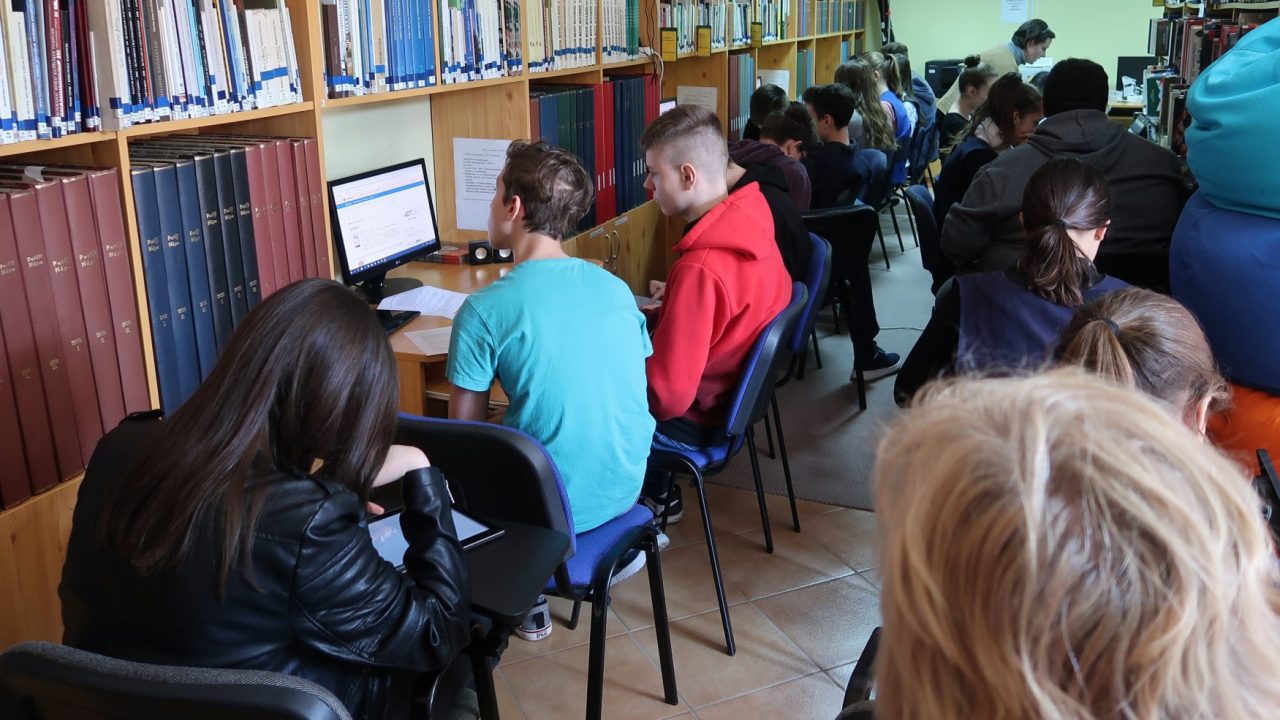 Könyvtári fejlesztés a digitális esélyegyenlőségért és a digitális írástudásért