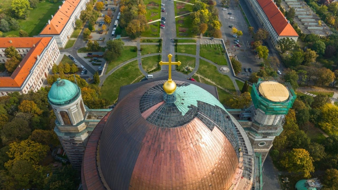 Megújult az esztergomi Szent István tér