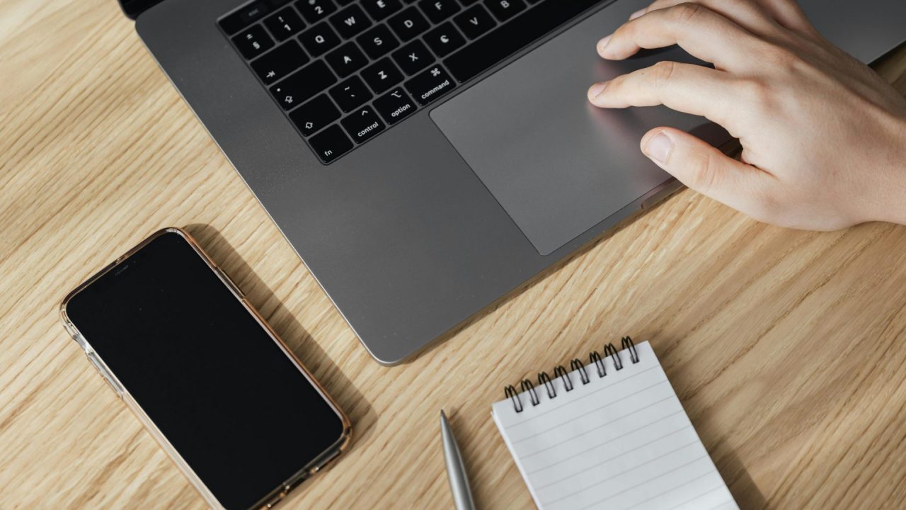 Fontos lépés a digitális esélyegyenlőség felé: bemutatkozott egy DIMOP Plusz Pillér projekt